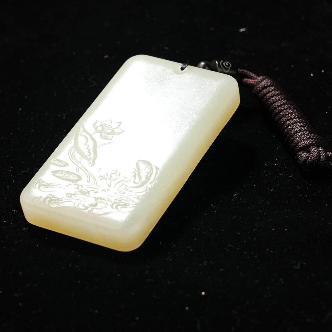 lot1和田玉山水牌/qg51125-178032 山东保利拍卖
