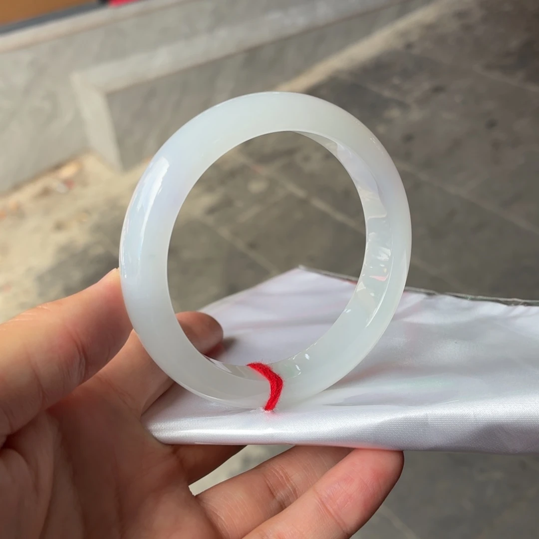 翡翠手镯未镶嵌天然缅甸翡翠手镯