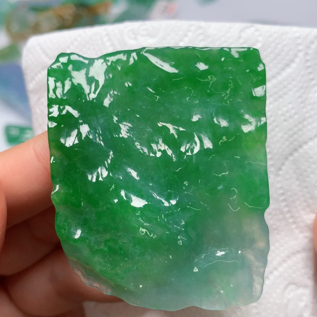 【闪购商品】翡翠吊坠(不含链)未镶嵌