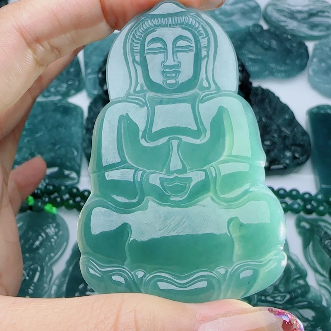 翡翠未镶嵌颈饰多样性发货天然的A货翡翠