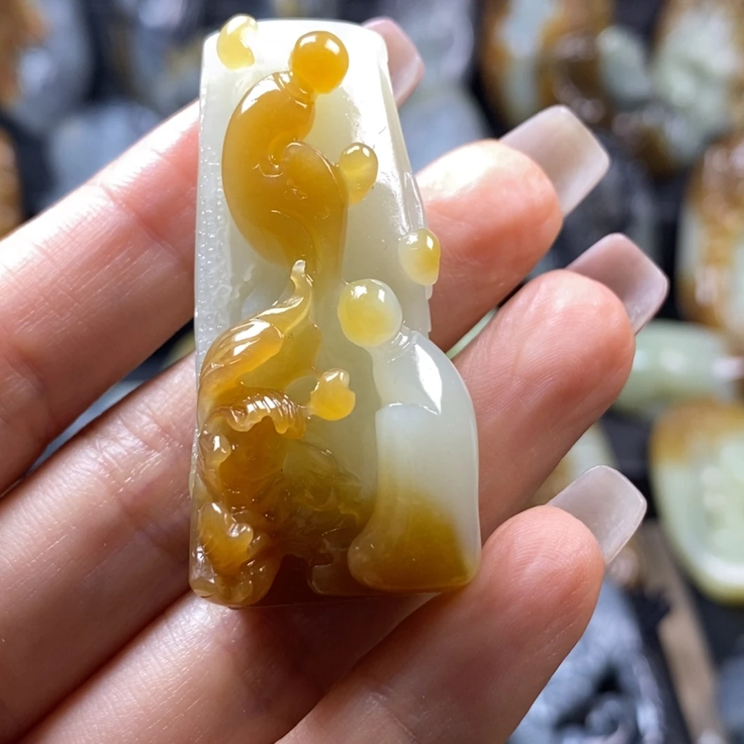 和田玉未镶嵌挂件