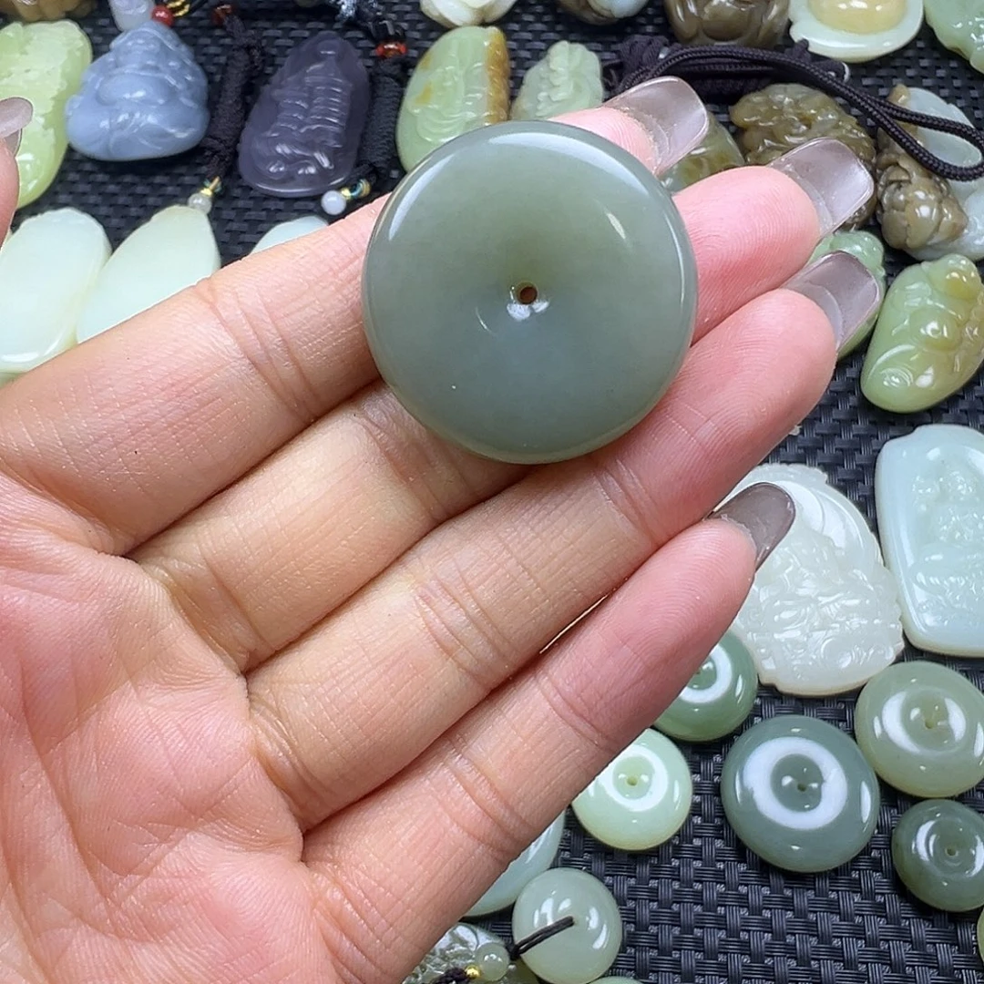 和田玉未镶嵌吊坠(不含链)卡29.7