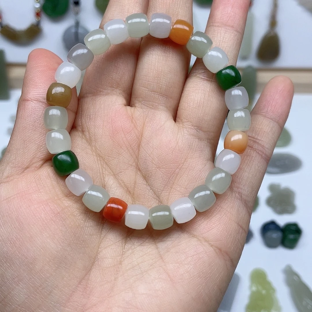 小***朱和田玉未镶嵌手链