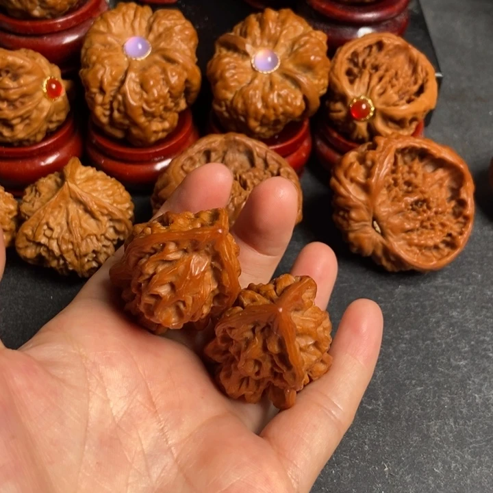 把件文玩核桃葫芦三棱