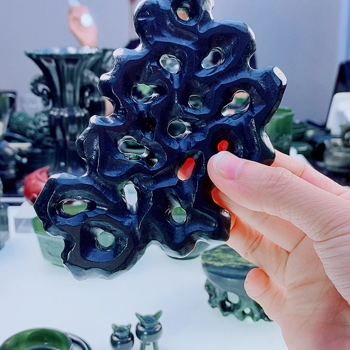 ꧁***꧂未镶嵌和田玉（青玉）把件