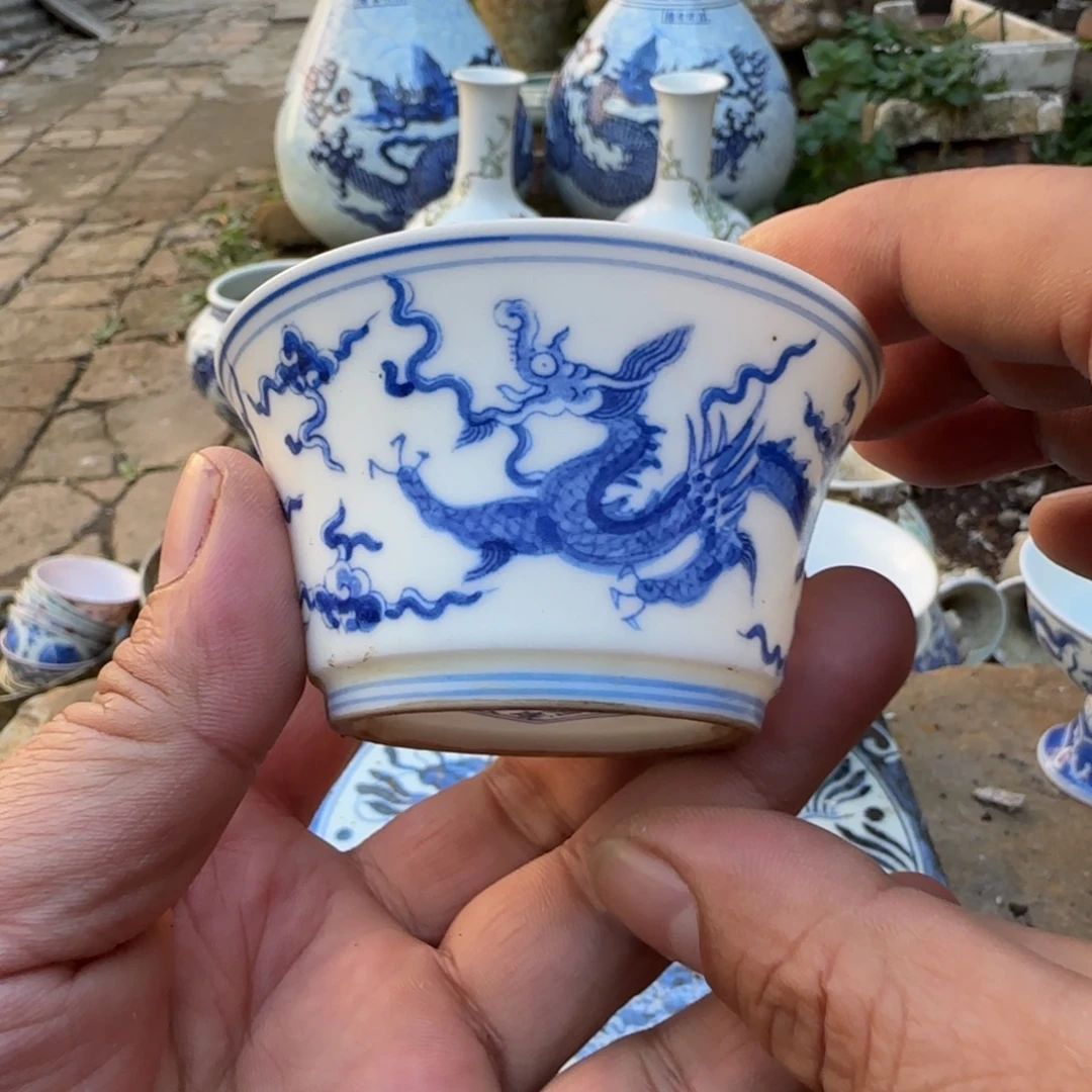 于***总摆件陶瓷器工艺美术作品