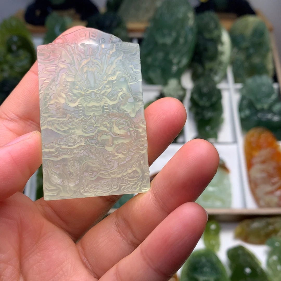 蛇纹石玉未镶嵌挂件龙牌