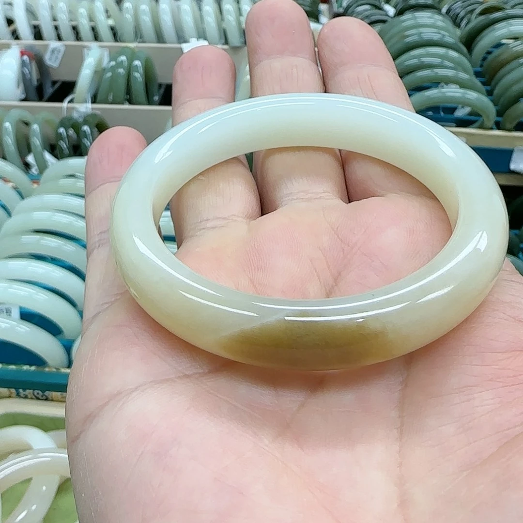 和田玉手镯未镶嵌鑫****司