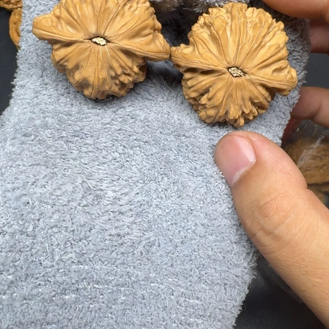 文玩核桃吊坠緊磨盘