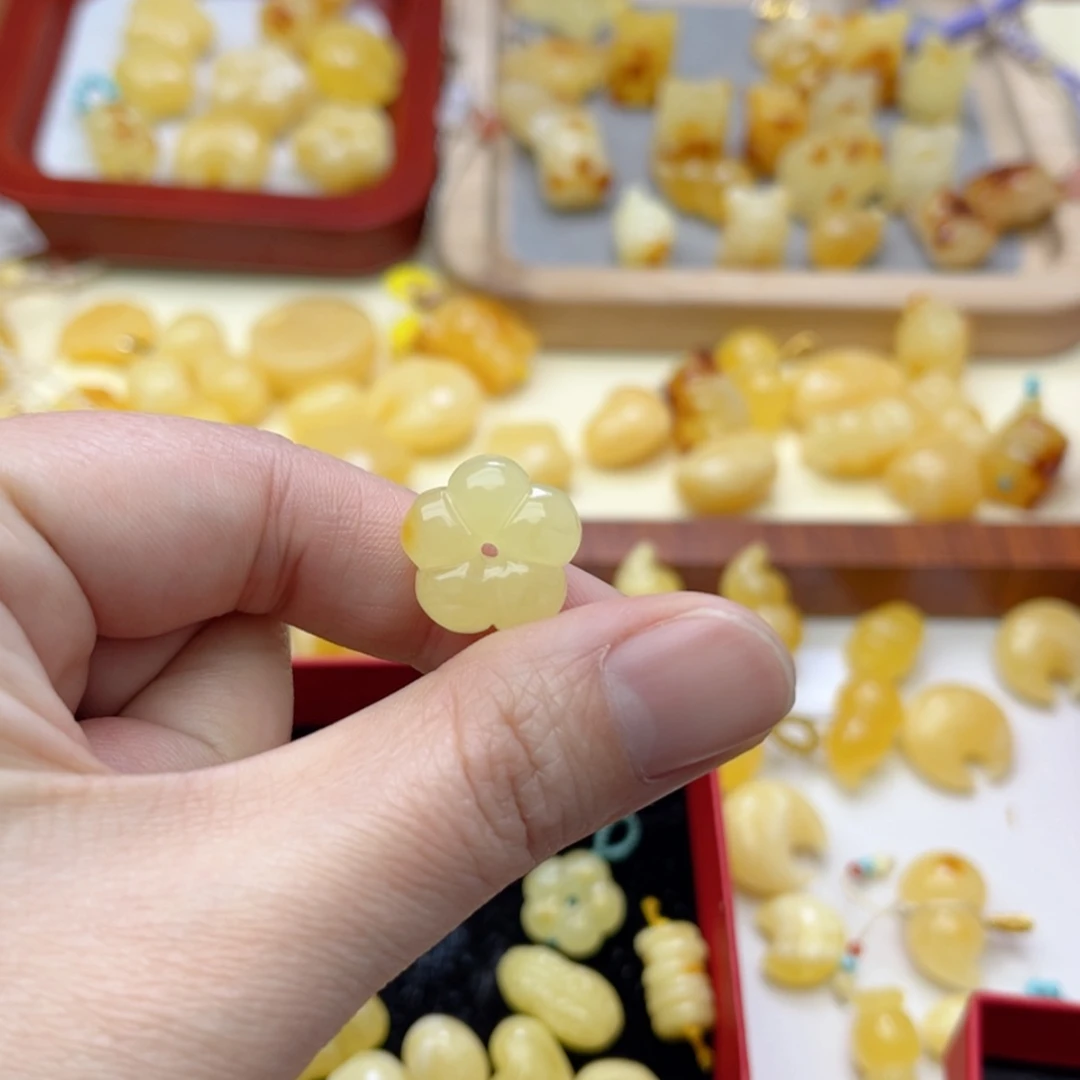 【闪购商品】蜜蜡裸石未镶嵌名***要配饰