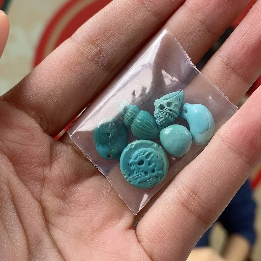 绿松石未镶嵌珠宝奇石