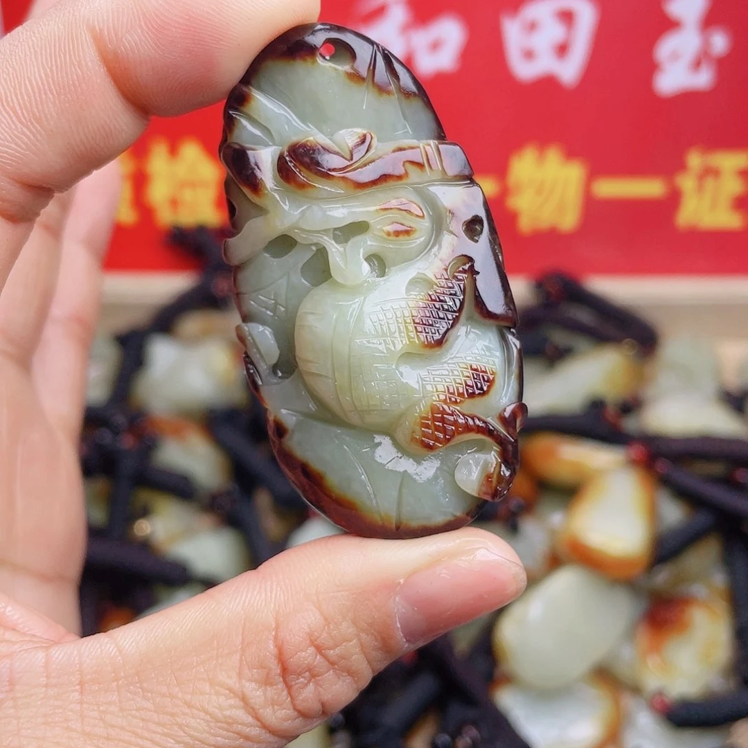 和田玉颈饰未镶嵌