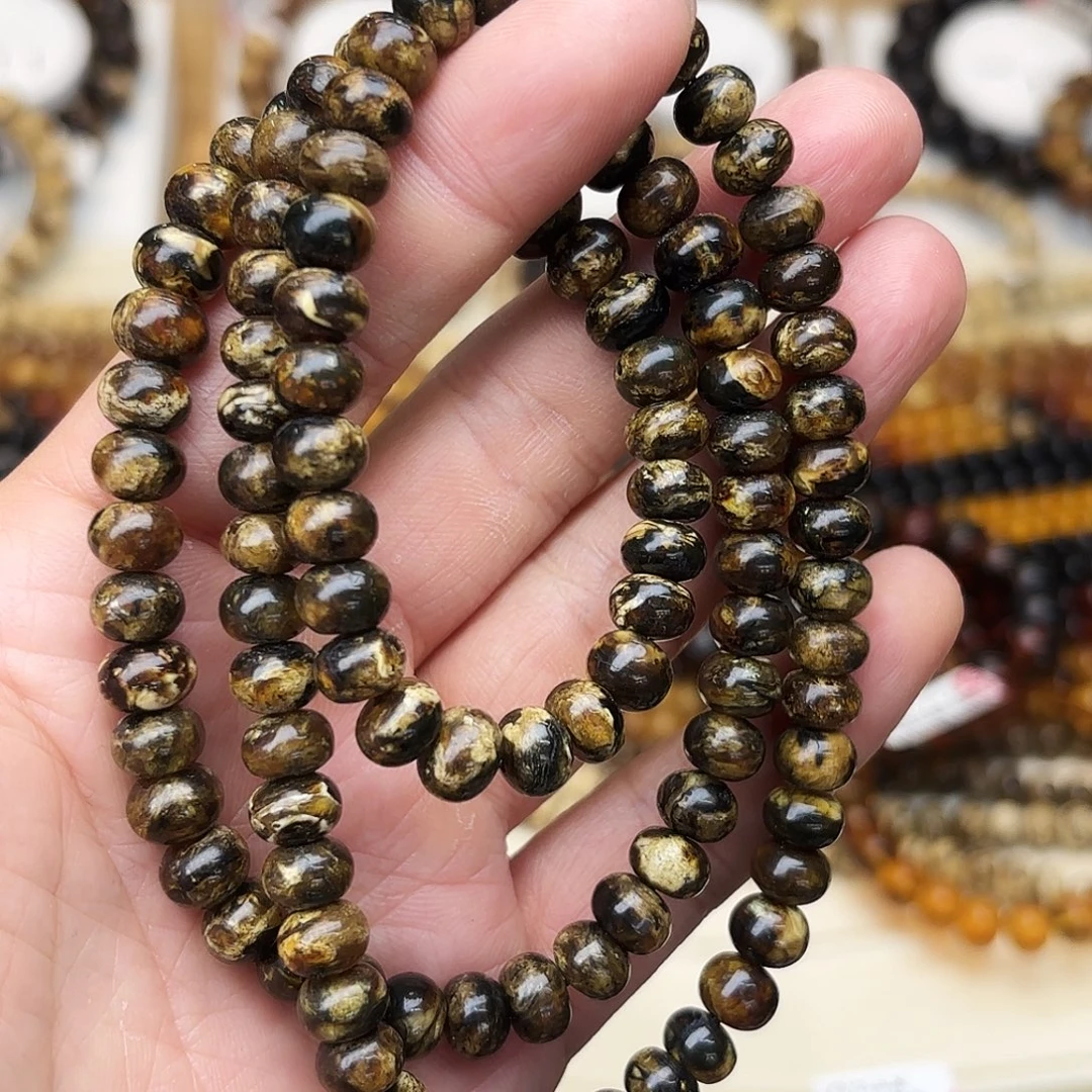 飞***天琥珀未镶嵌裸石八