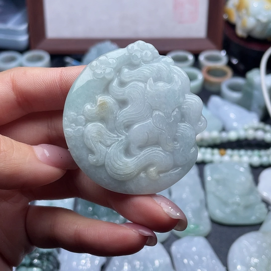 翡翠未镶嵌颈饰翡翠