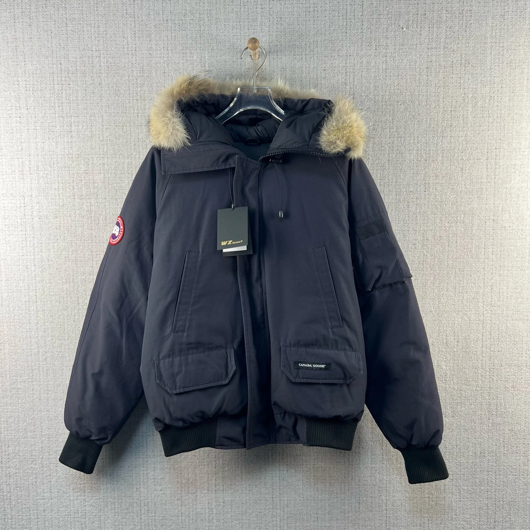 99新 CANADA GOOSE 徽章飞行员连帽短款羽绒服/尺码S/编号9148