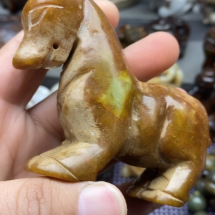 未镶嵌蛇纹石玉颈饰