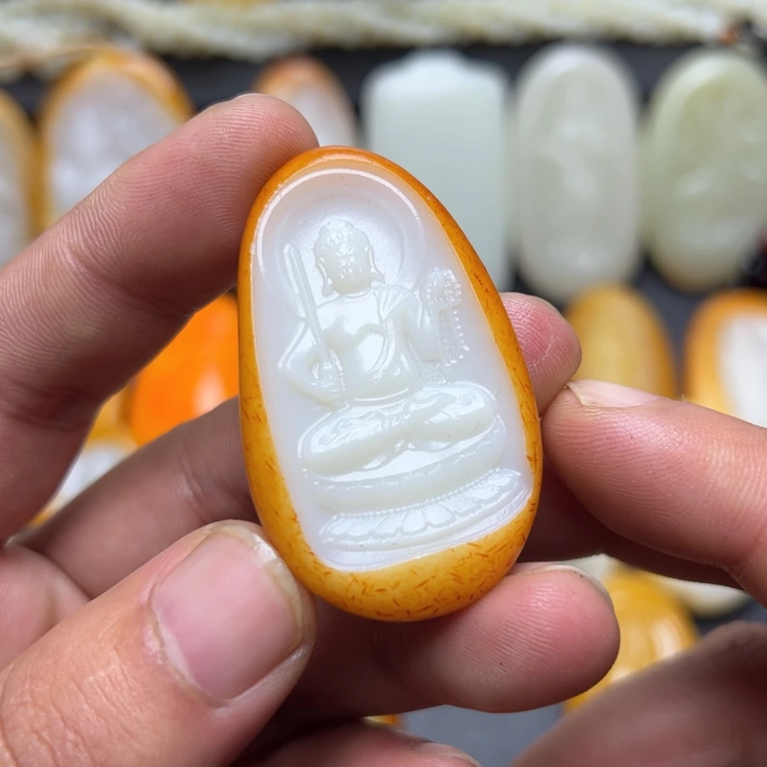 和田玉未镶嵌挂件