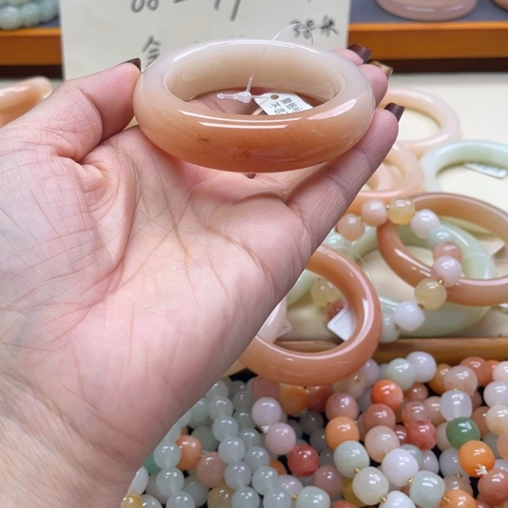 未镶嵌石英岩玉珠宝奇石墨*