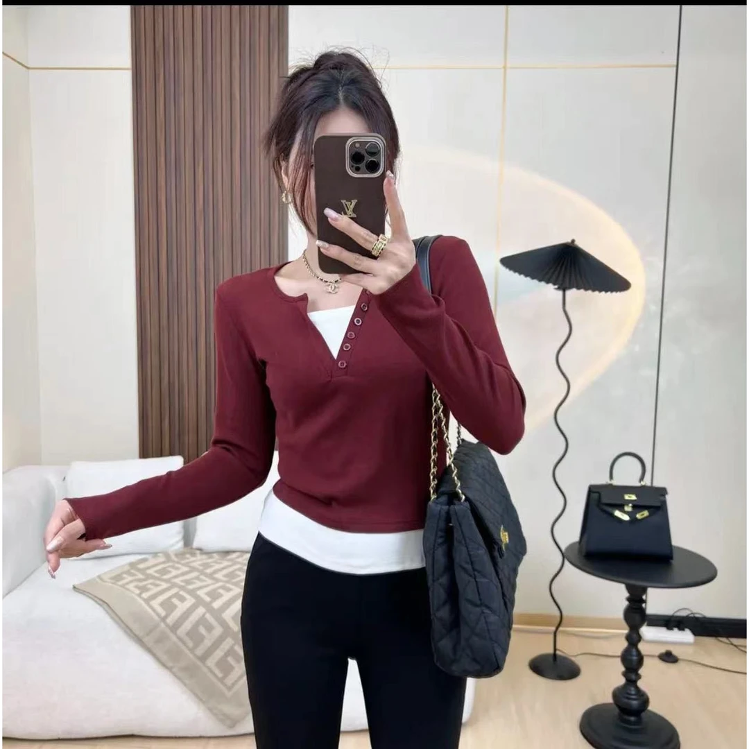 浩瀚严选新款春秋洋气显瘦修身长袖针织撞色假两件领纽扣打底衫女