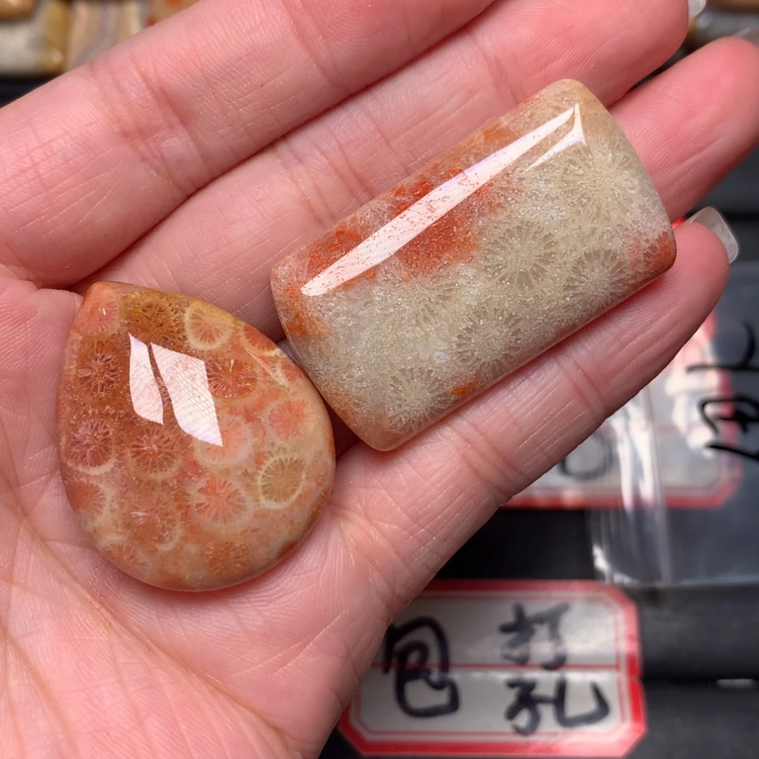 伊***心硅化玉未镶嵌吊坠无事牌手排平安扣