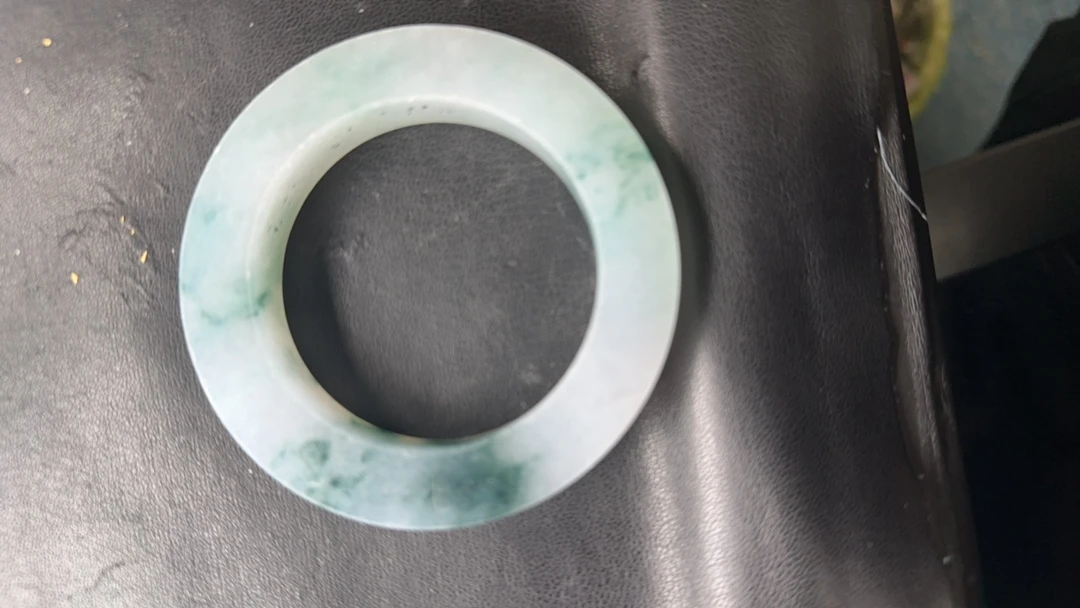 天然A货翡翠手镯定制