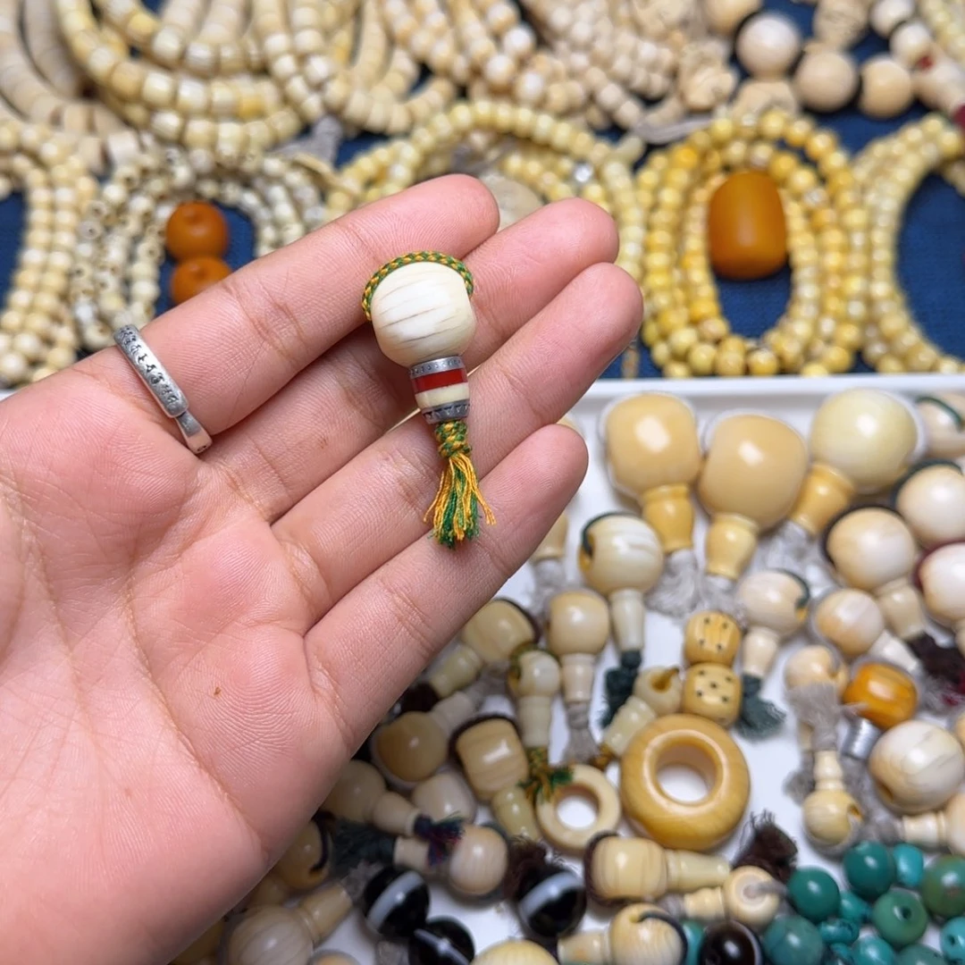 丞***丞菩提籽类藏传老高级白三通