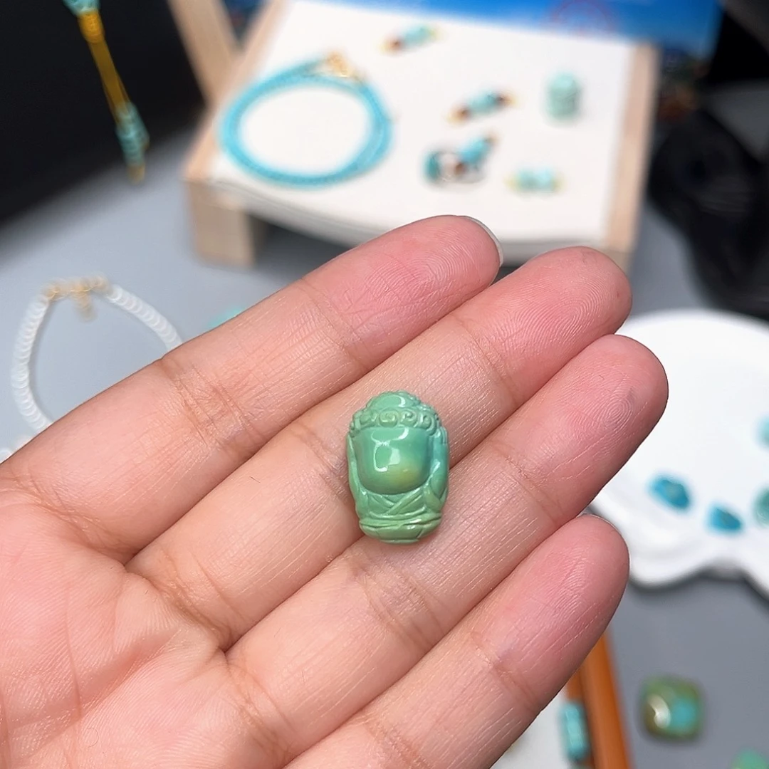 ****丫绿松石未镶嵌珠宝半成品