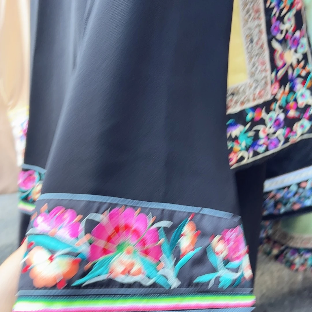 湘西苗族刺绣大花裤子