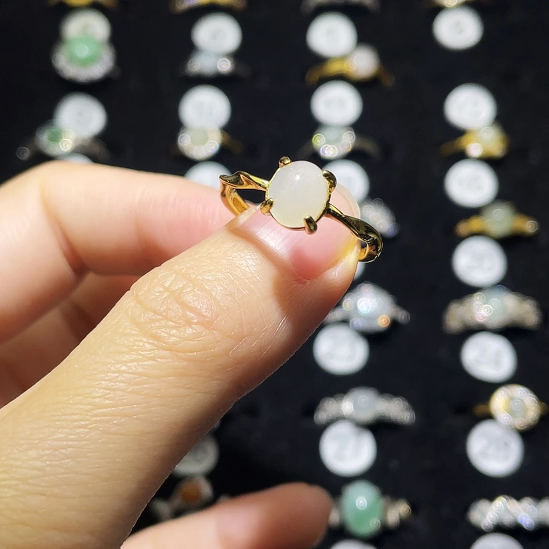 翡翠未镶嵌戒指戒指