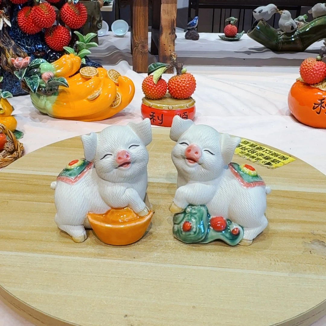 陶瓷猪仔一对摆件