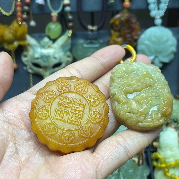 未镶嵌岫玉吊坠吊坠