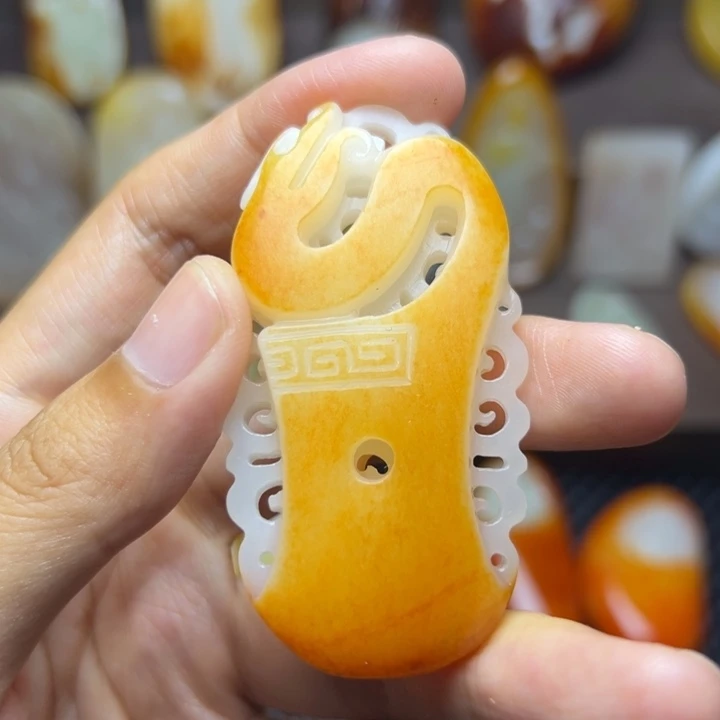 颈饰未镶嵌和田玉