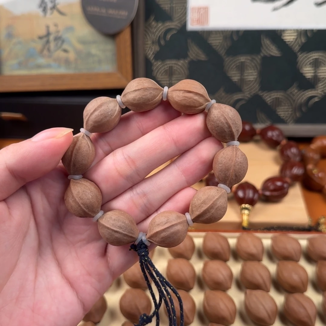 手串橄榄核16.22边肚同尺
