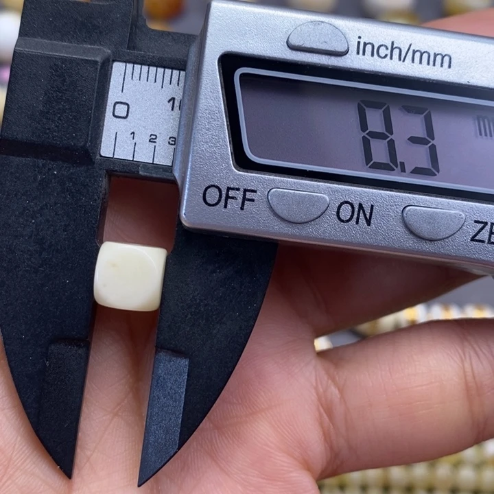 蜜蜡裸石未镶嵌六方