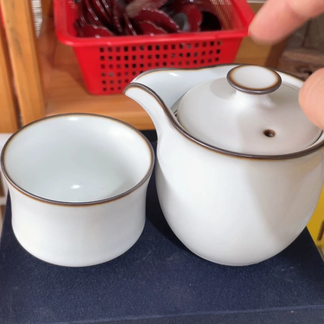 瓷片小微瑕。。。。。。。。。