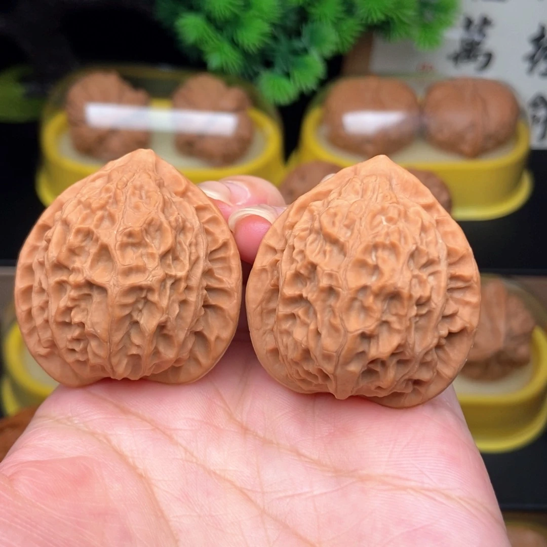 吊坠文玩核桃38金牛