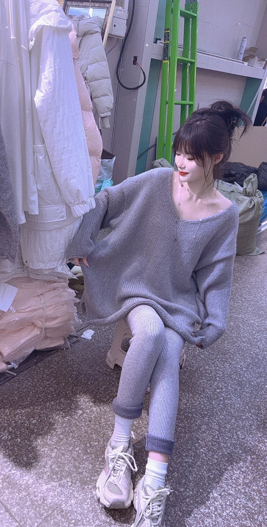 定制款V领大毛衣