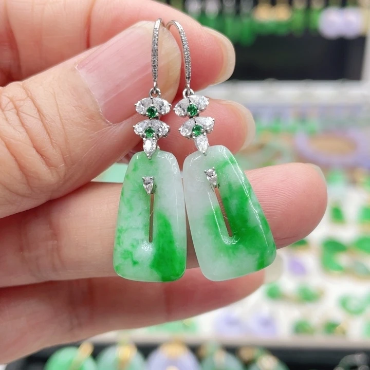 翡翠18K金镶嵌耳饰