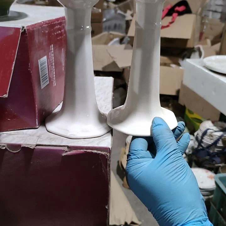 摆件盘子碗茶壶啥都有