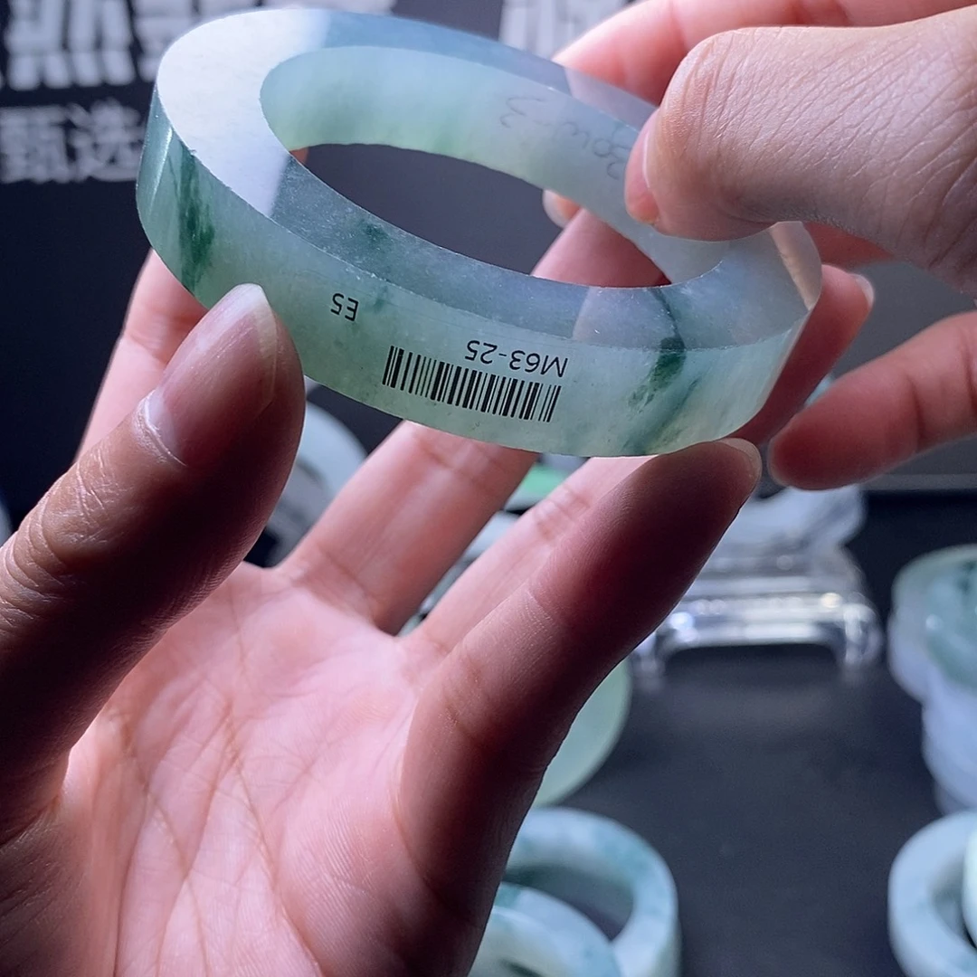 柠***酸未镶嵌毛胚定制翡翠发一个