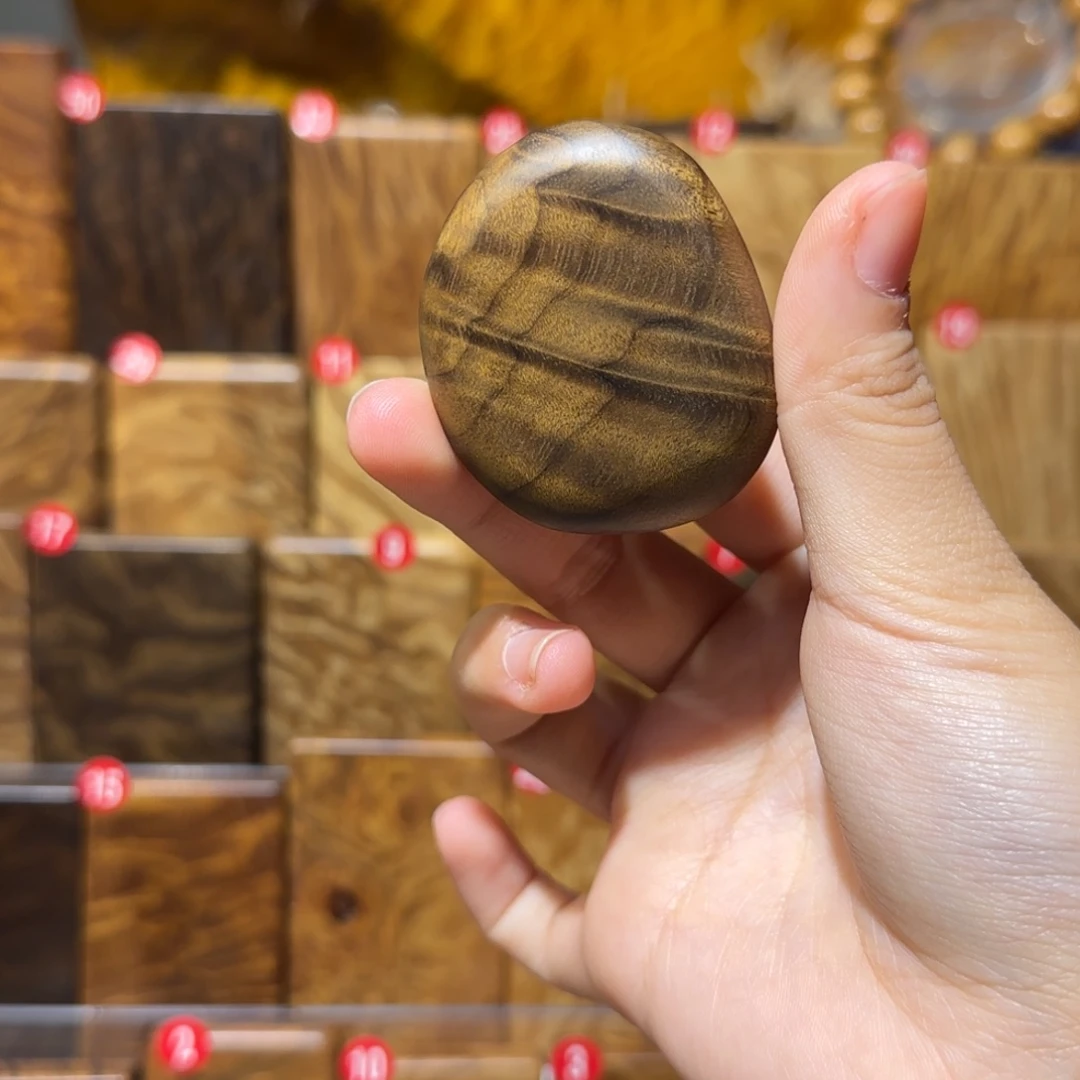 金丝楠小叶桢楠阴沉木随形手把件