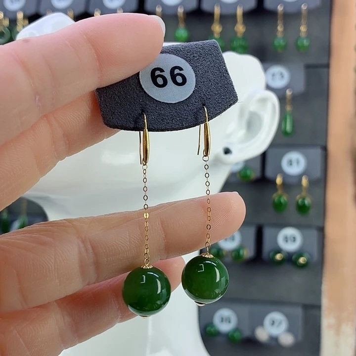 和田玉18K金镶嵌耳饰