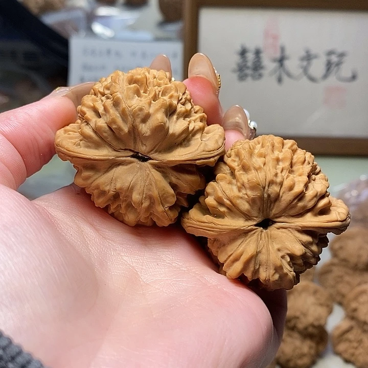 文玩核桃吊坠47官帽
