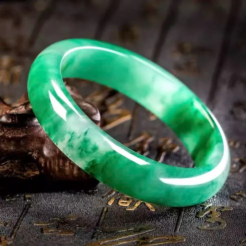 天然非洲翠白冰种飘绿花手镯女款非洲翠玉镯