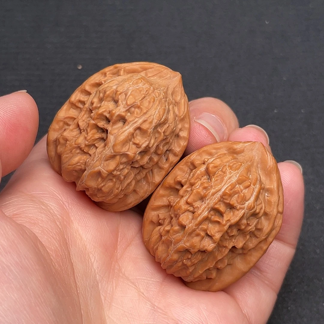 桃核把件赤龙鸡心33×36尺全品头茬3468