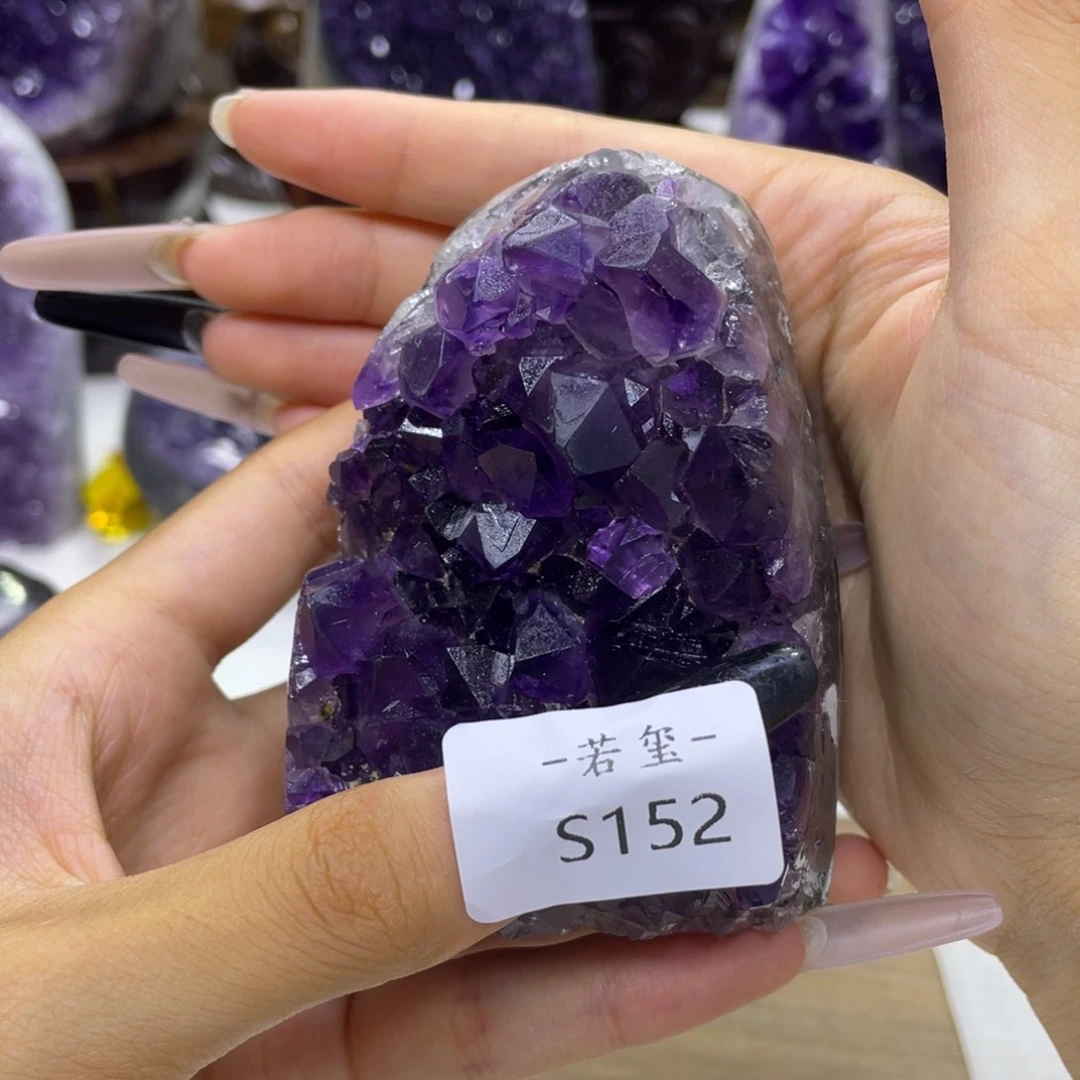乌拉圭紫水晶摆件S152