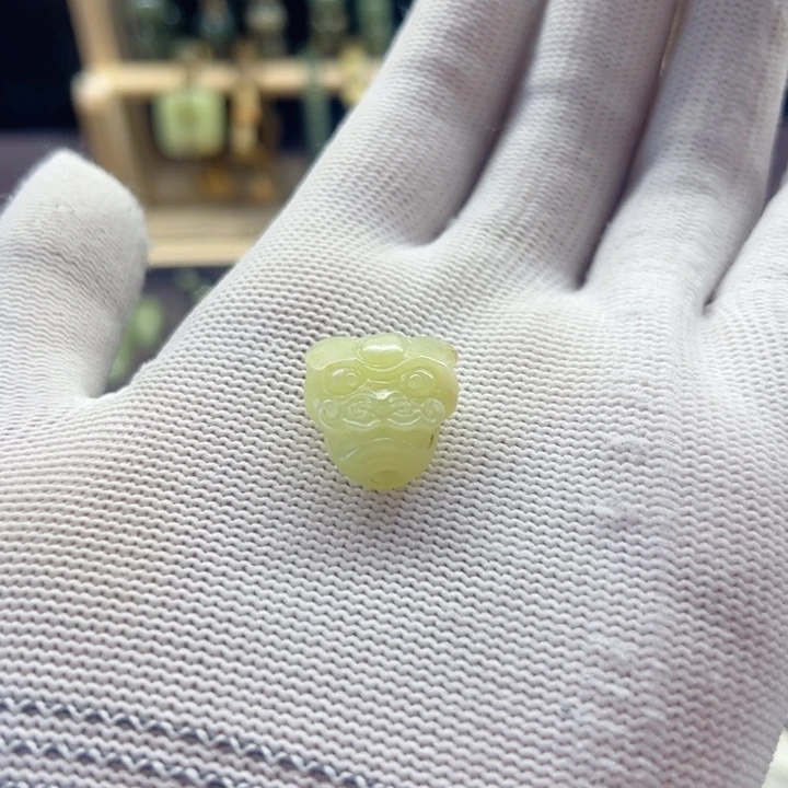 岫岩老玉（透闪石质玉）未镶嵌颈饰