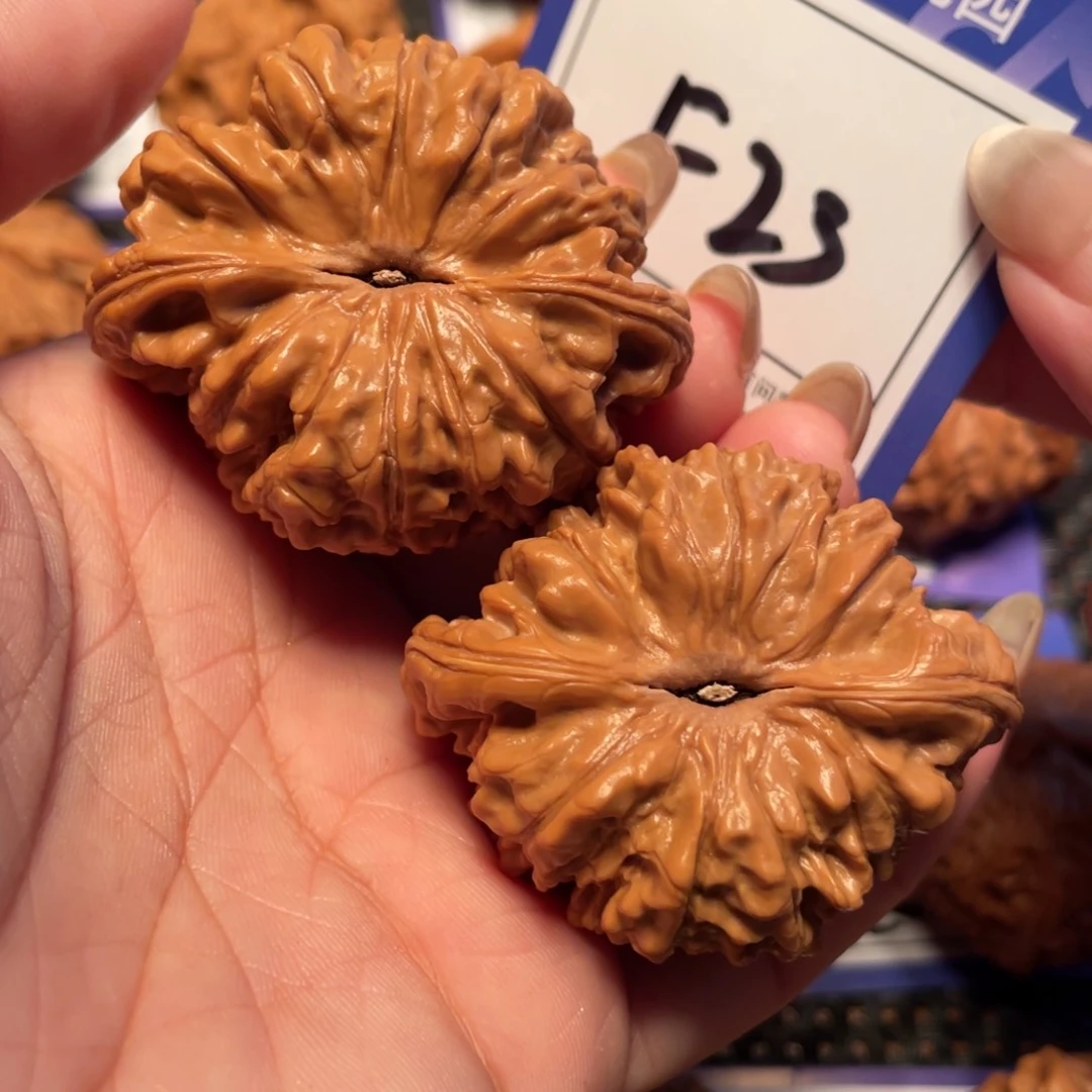 文玩核桃把件23号官帽47