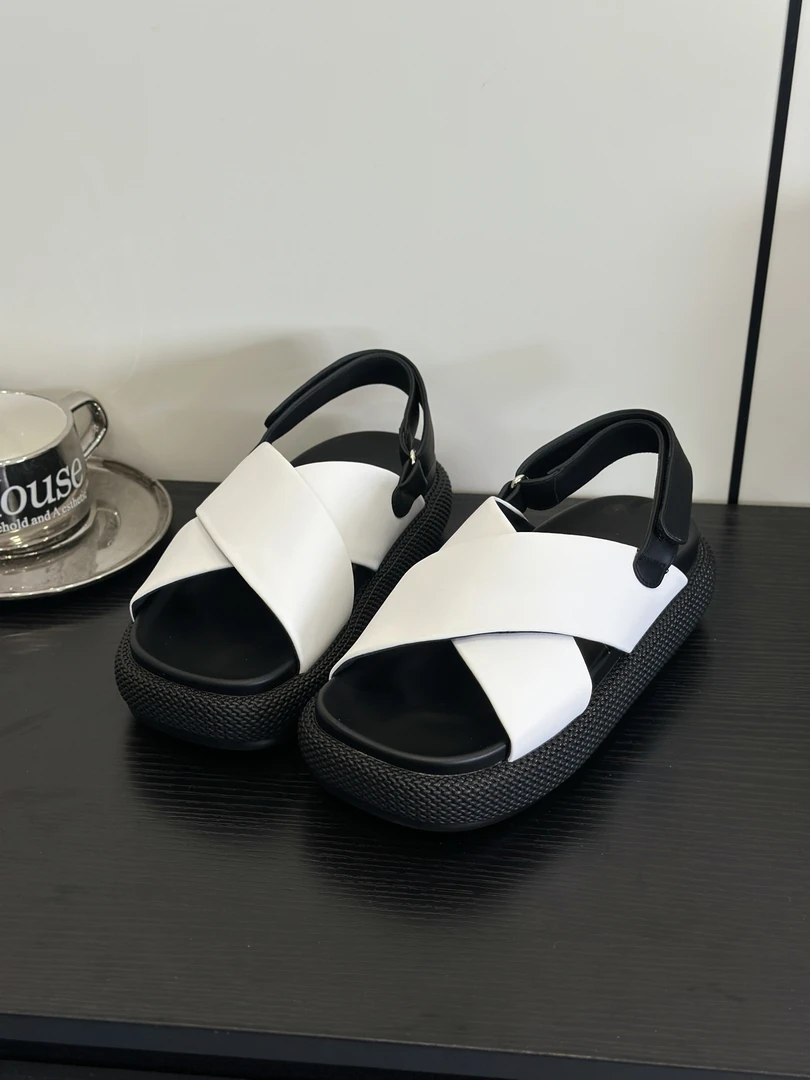 SUSU小众极简气复古百搭厚底凉鞋 88-116 总仓A51