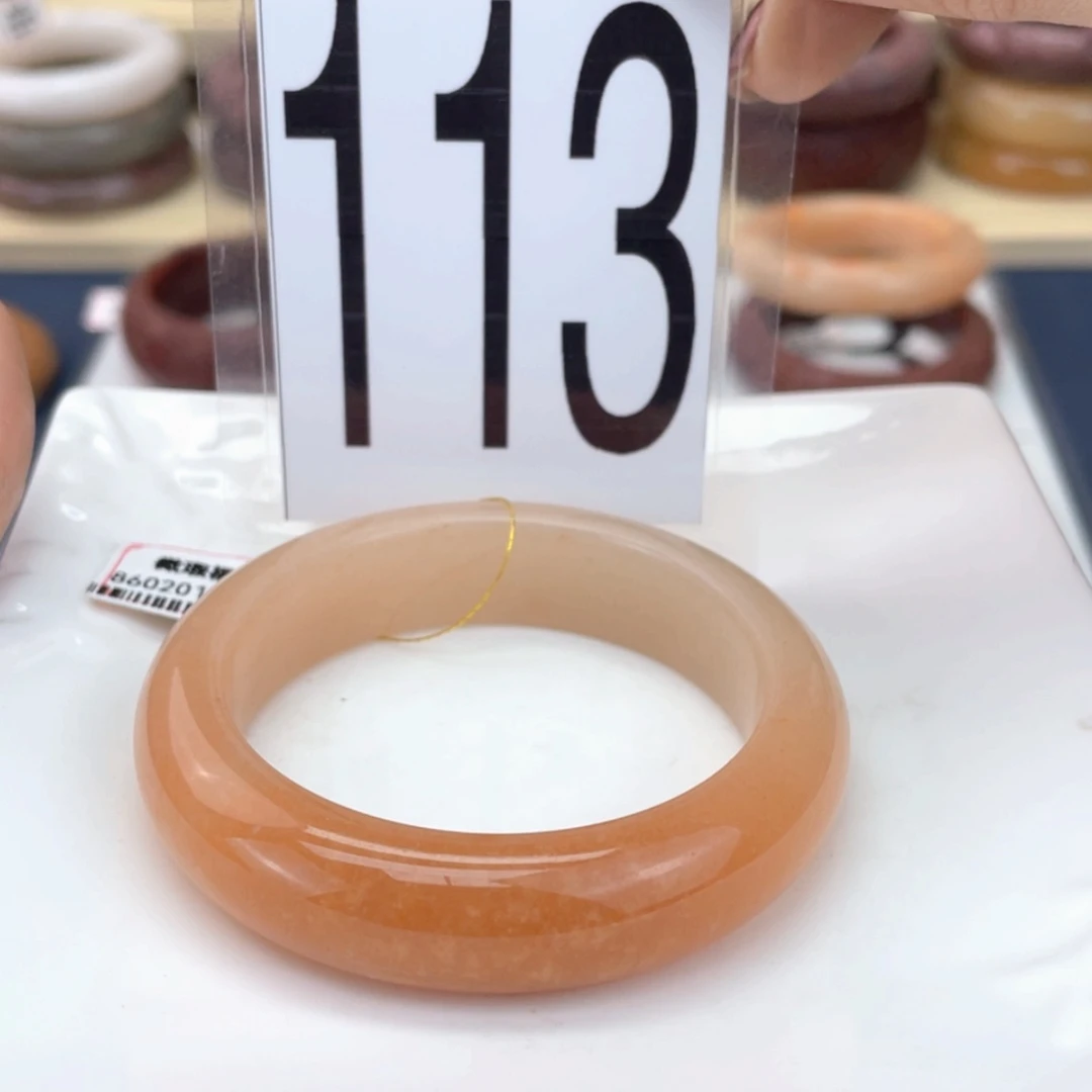 【闪购商品】石英质玉手镯未镶嵌